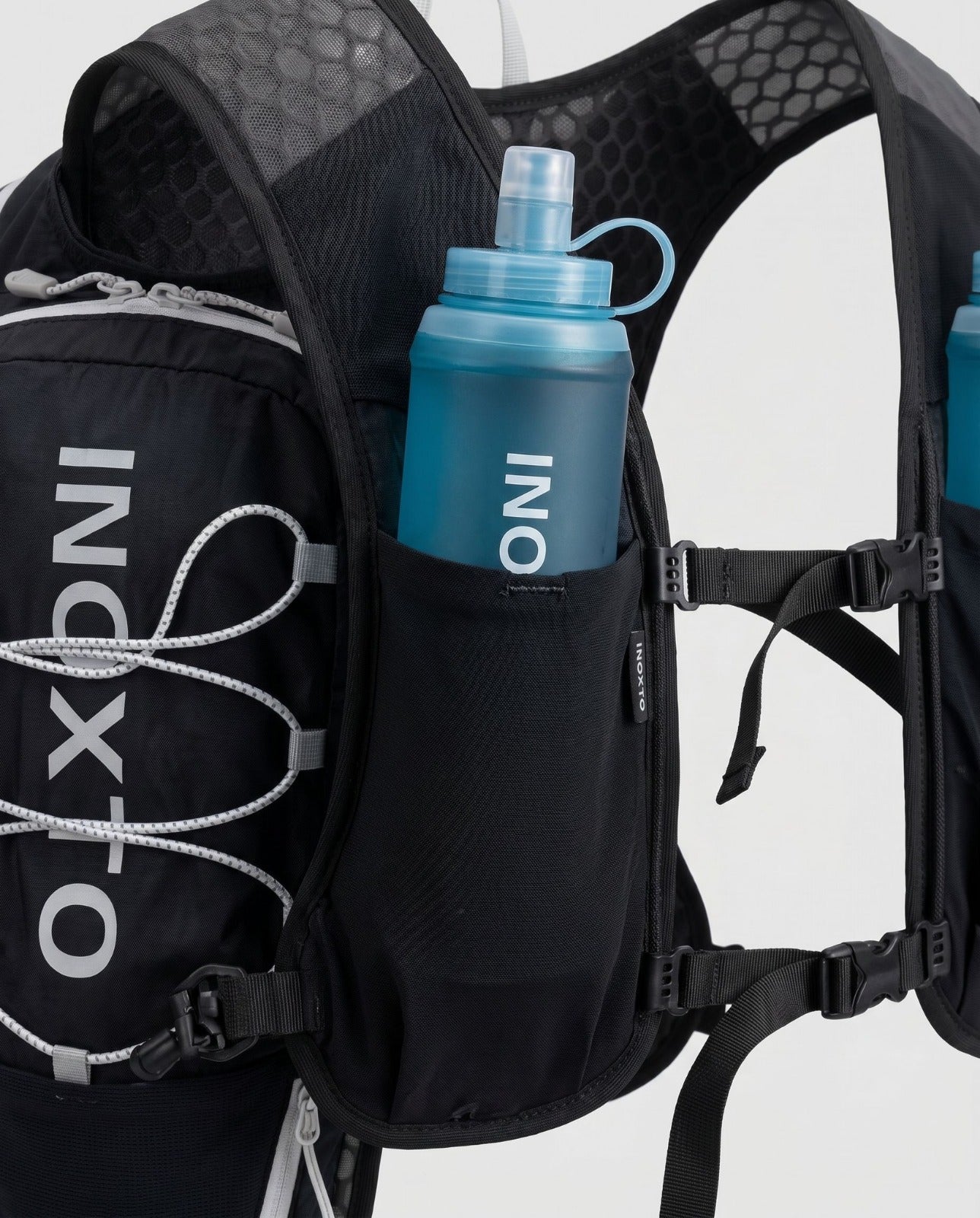 Hydration Vest with 500ml / 17 fl oz Soft Flask – Lightweight Running Backpack